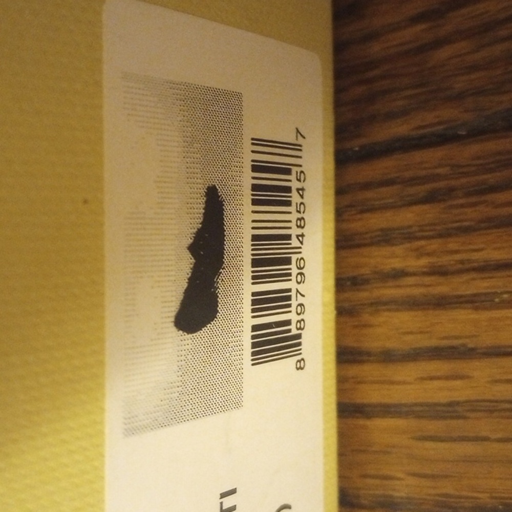 Heels - Picture 3 of 3